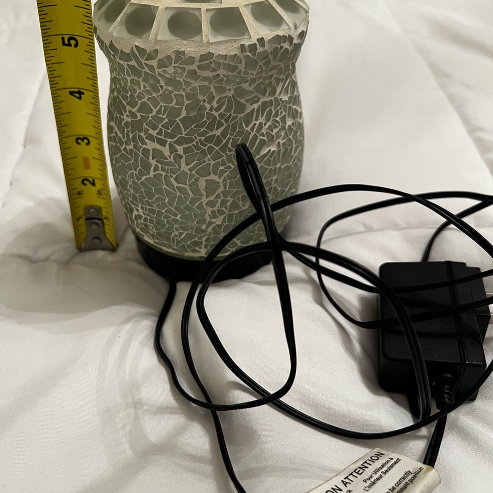 Neutral Mosaic Glass aromatherapy oil diffuser White & Light Gray blue electric